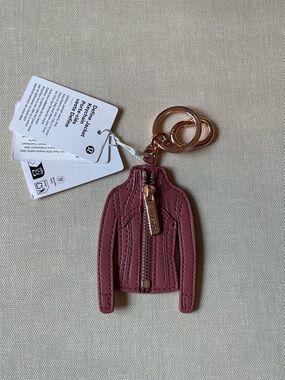 Lululemon Define Jacket Keychain - Dusk/Rose Gold